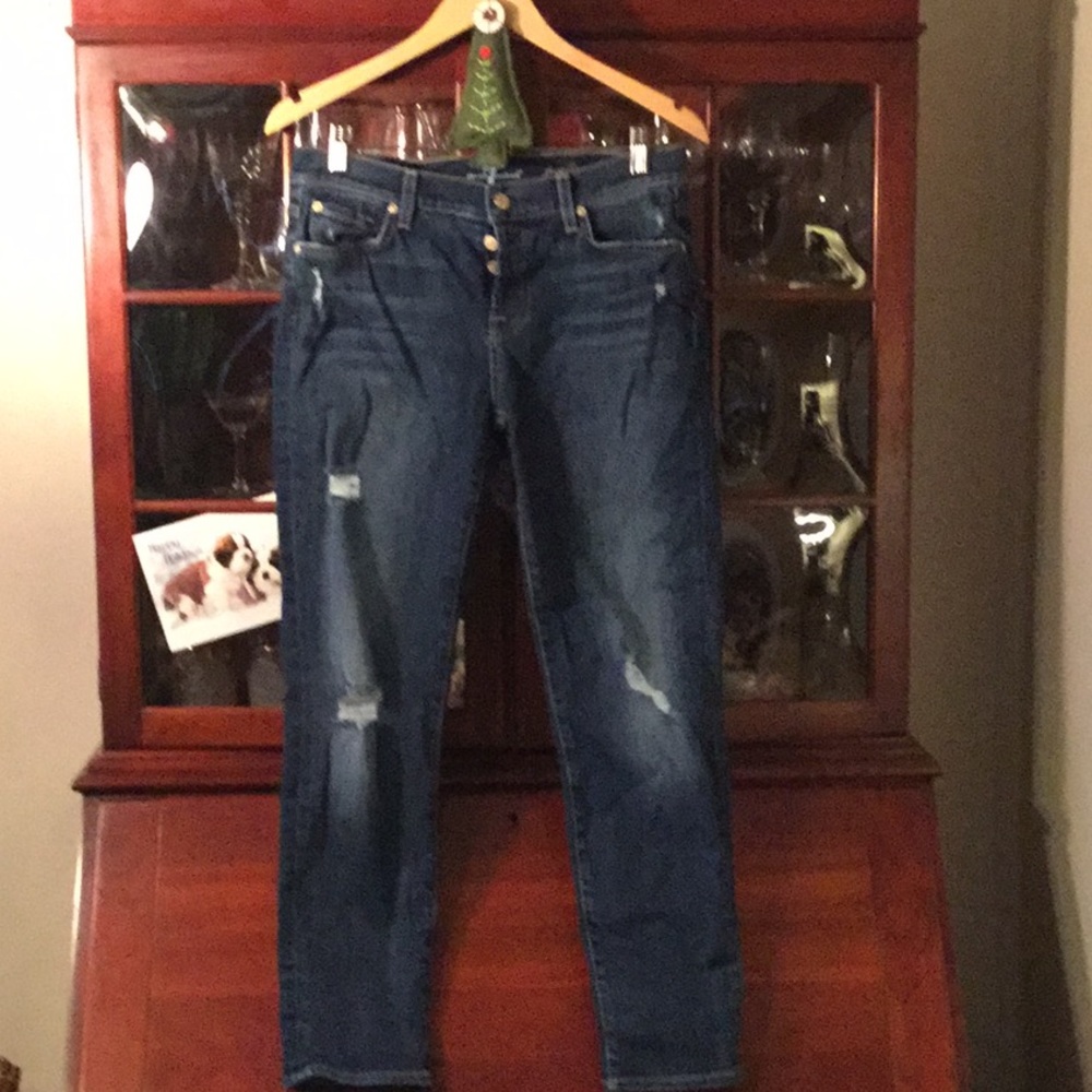 Women’s 7 for all Mankind boyfriend jean sz27